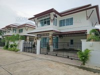 Racha wadee Village house for sale in South Pattaya