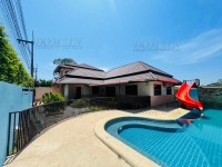 Baan baramee village house for sale in East Pattaya
